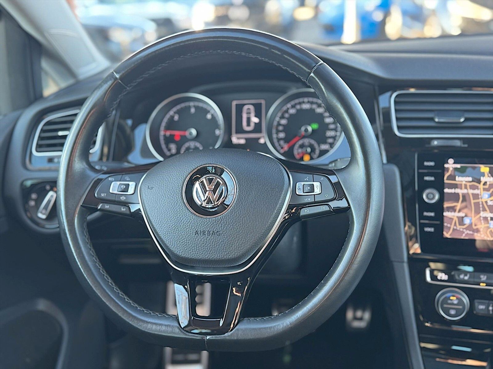 Fahrzeugabbildung Volkswagen Golf VII Variant Join 2.0 TDI *Pano*LED*Kamera*