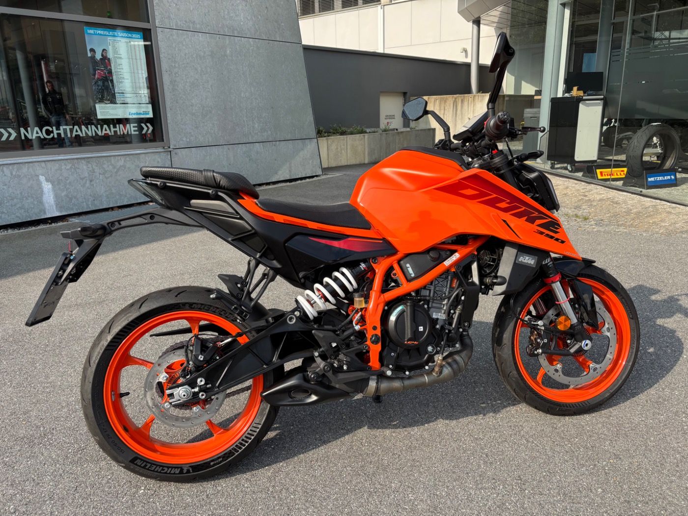 Fahrzeugabbildung KTM 390 Duke Modell 2025