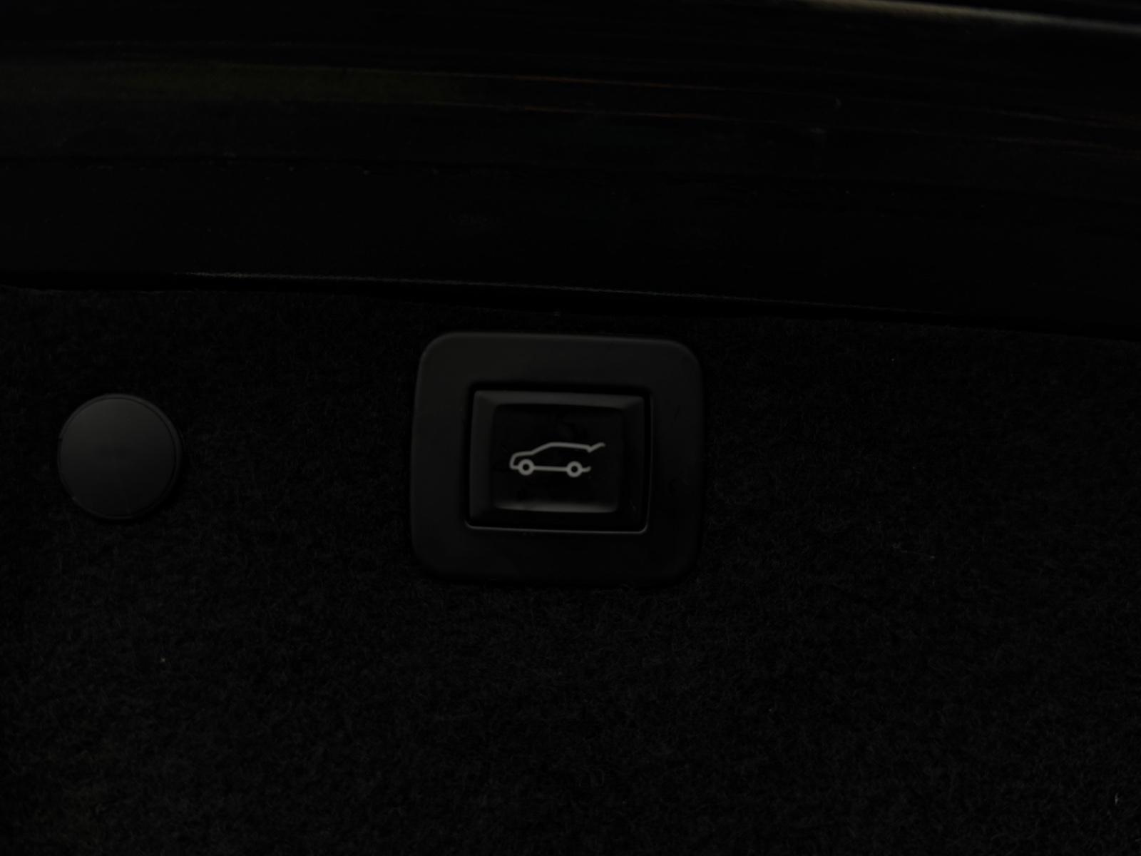 Opel Insignia 2013 — photo 19