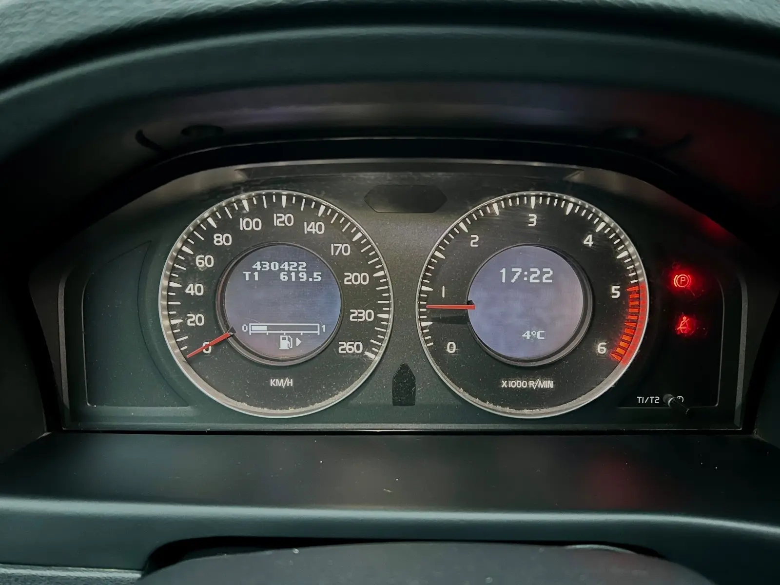 Volvo V70 2008 — photo 29