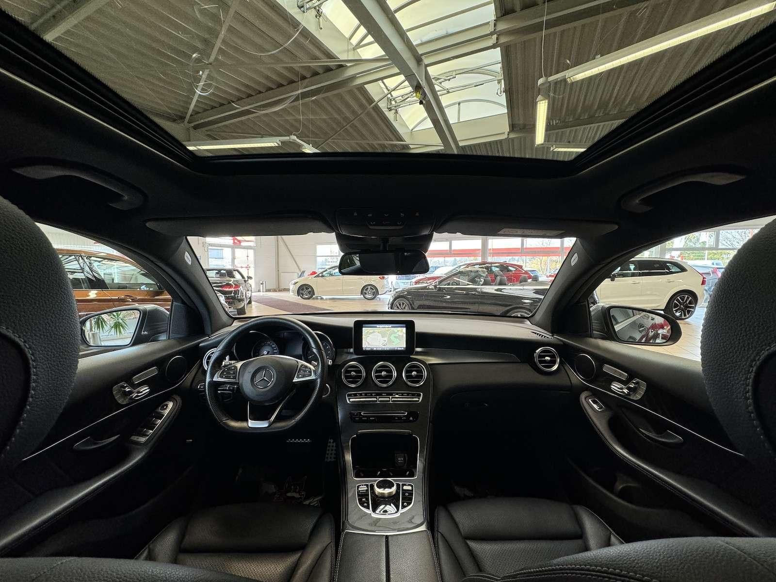 Fahrzeugabbildung Mercedes-Benz GLC 250 Coupe AMG/LED/Distronic/S-Dach/Memo/3...