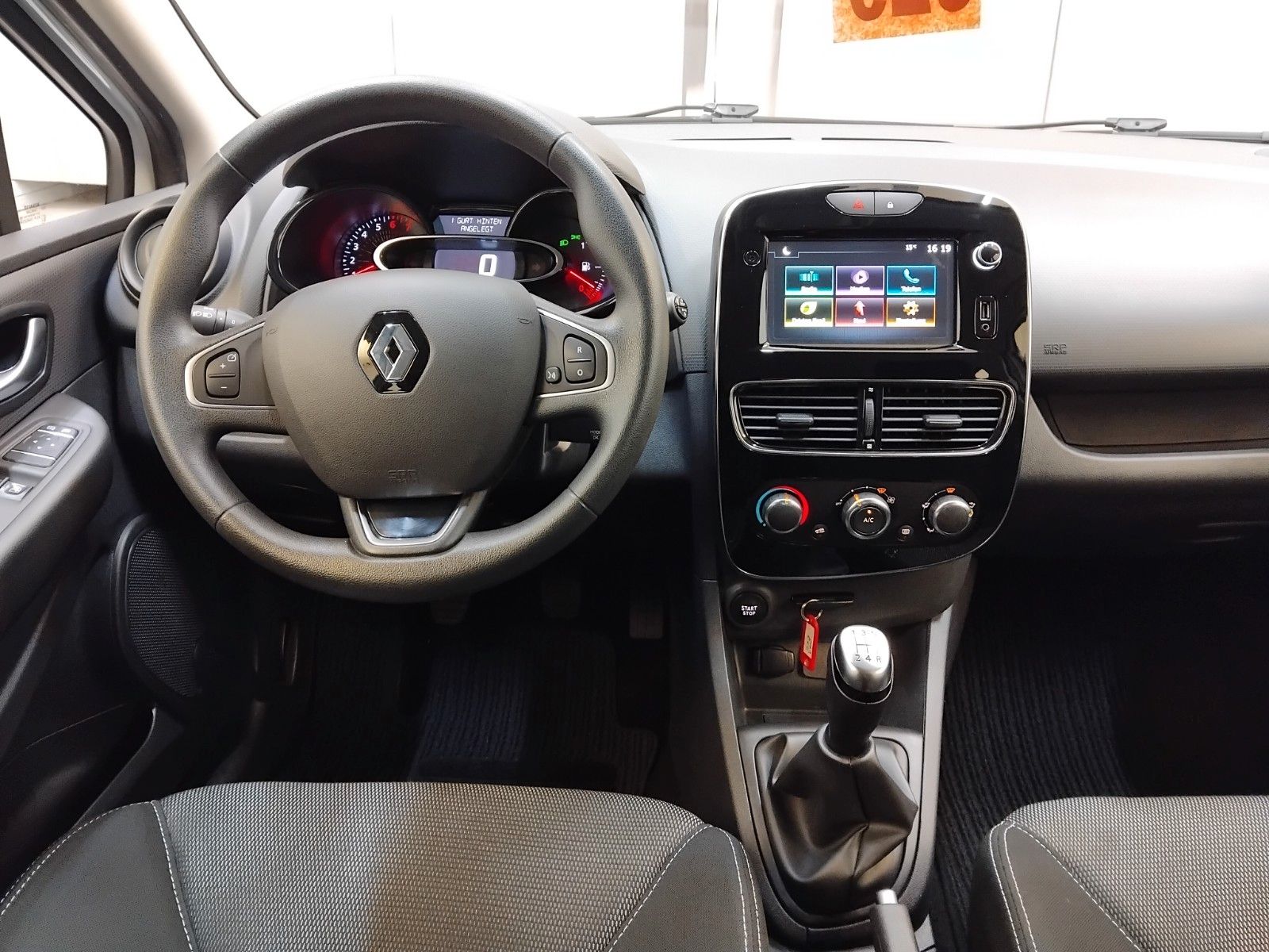 Renault Clio (08/2019, Benzin)
