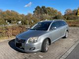 Toyota Avensis Combi 2,2-l-D-CAT (Bastler oder Export) - Toyota Avensis in Aachen