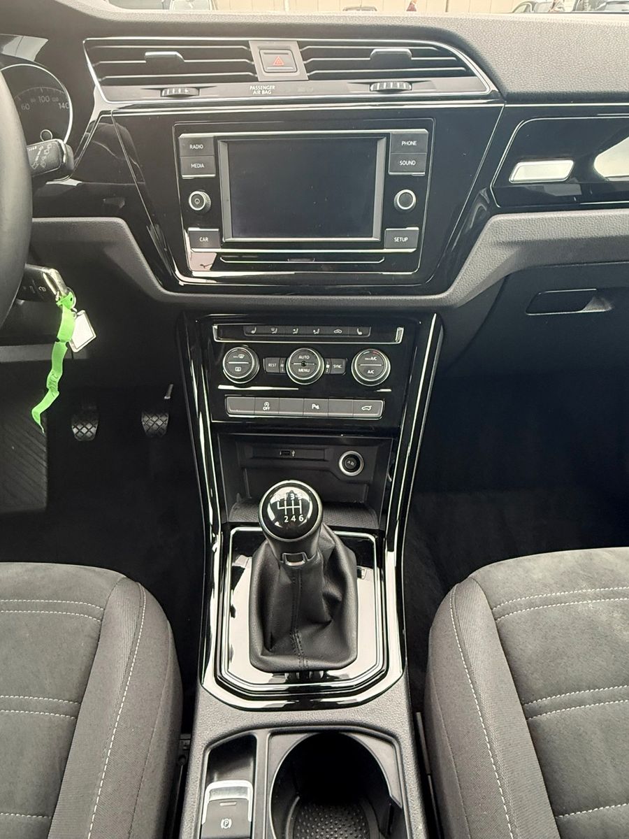 Fahrzeugabbildung Volkswagen Touran Highline BMT/Start-Stopp
