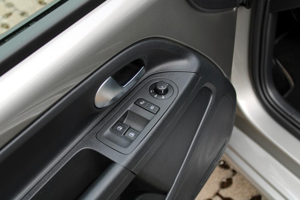 Volkswagen Up move up! 1.0 SHZ 4Season Klima, миниатюра 11