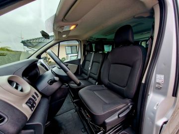 Renault Trafic - 12