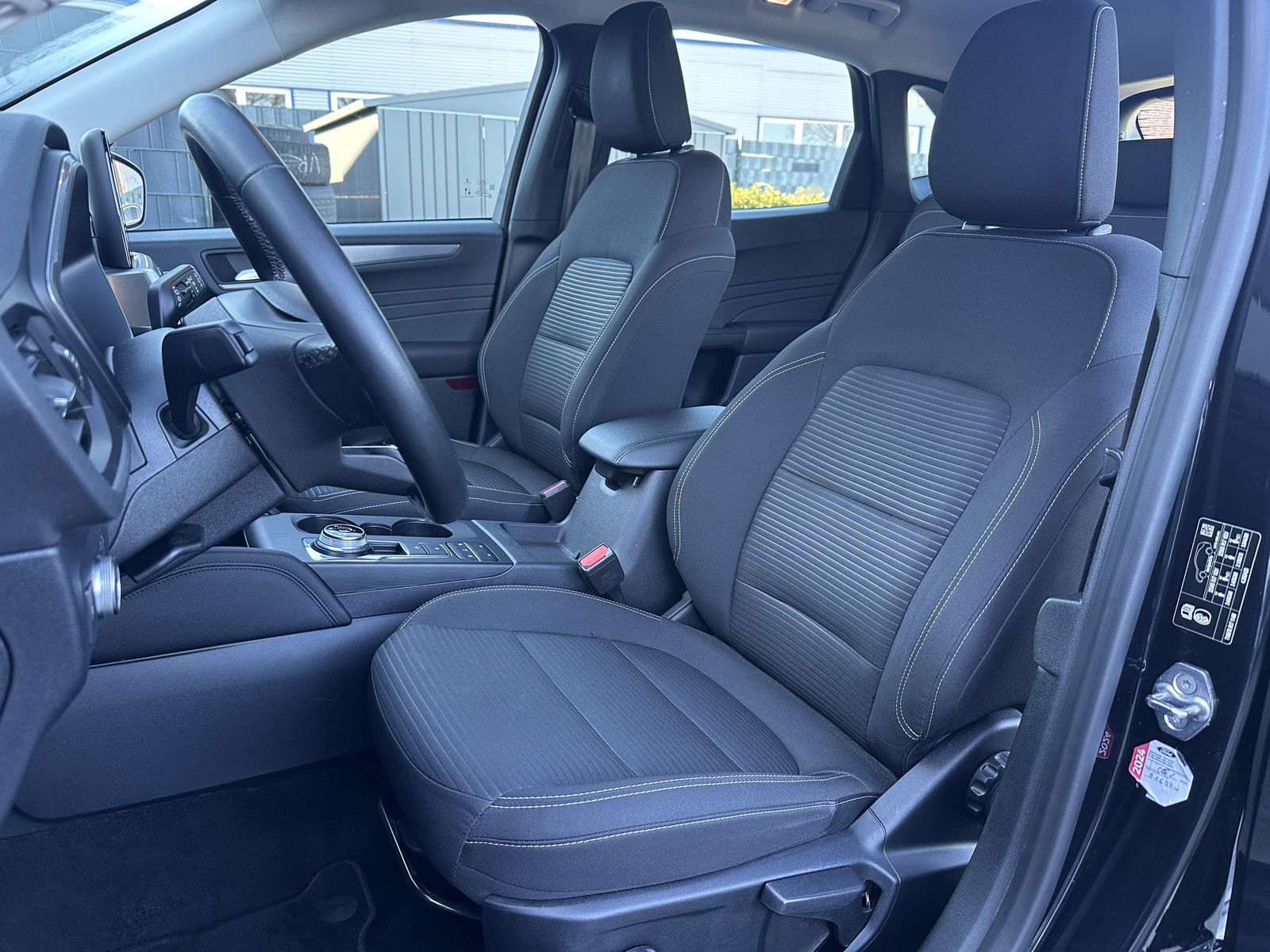 Fahrzeugabbildung Ford Kuga 2.5 Duratec PHEV Titanium NAV+LED+ACC+KAM