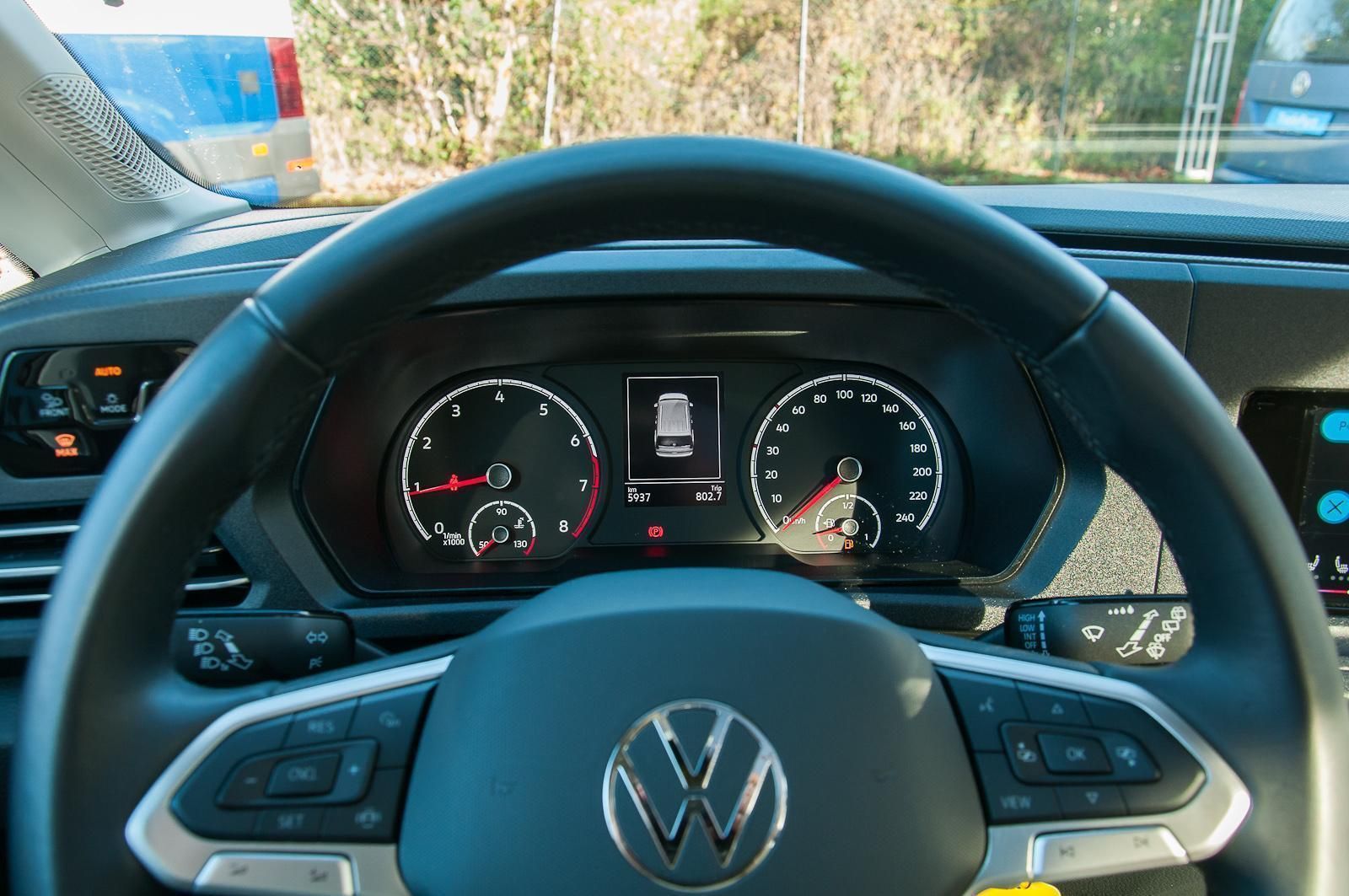 Fahrzeugabbildung Volkswagen Caddy 1,5 TSI LED Klima Panorama Alu 'Dark Label