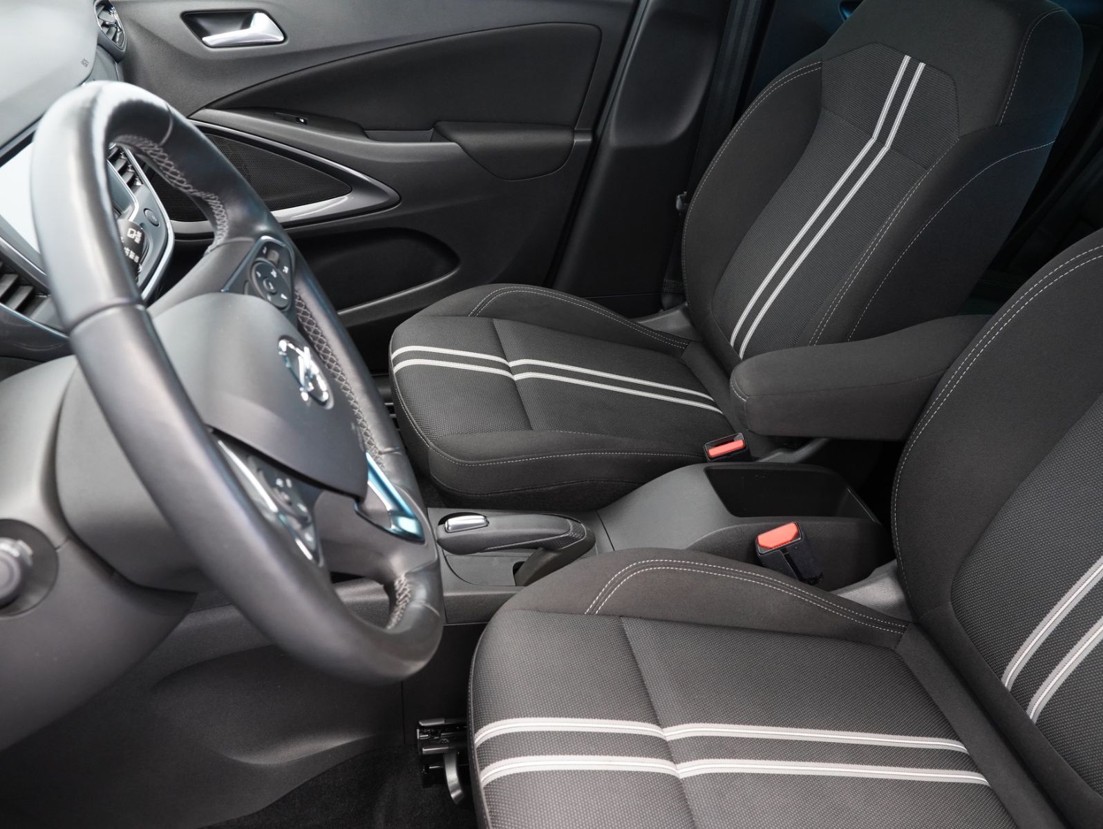 Fahrzeugabbildung Opel Crossland (X) 1.2 Turbo Elegance LED/PDC/KAMERA