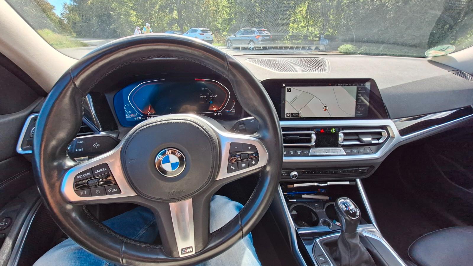 BMW 318d Sport Line Sport Line, Navi, Live Cockpit..