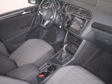 Volkswagen Tiguan - 10
