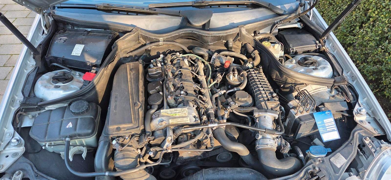 Mercedes-Benz C200 2006 — photo 9