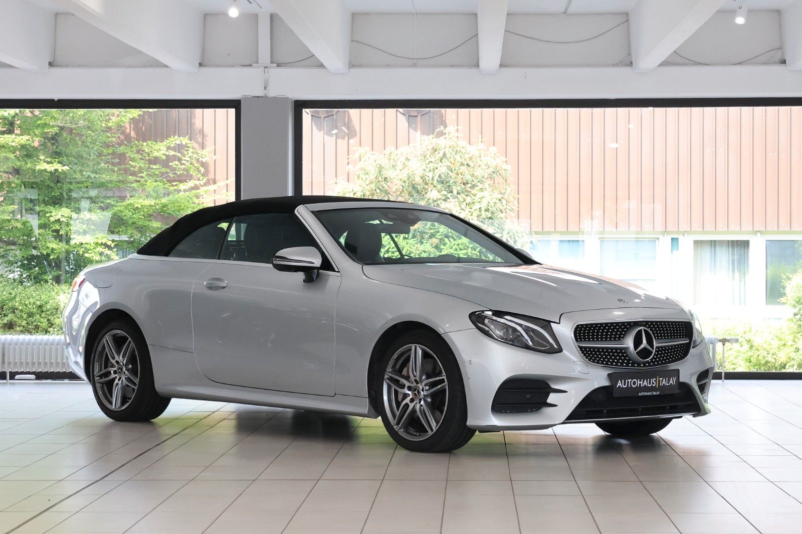 Mercedes-Benz E 450 Cabrio 4Matic AMG*ACC*360*HUD* imagem 2