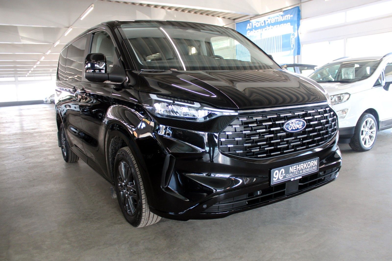 Fahrzeugabbildung Ford Tourneo Custom L1 8-Sitz Titanium Aut. LED STDHZ