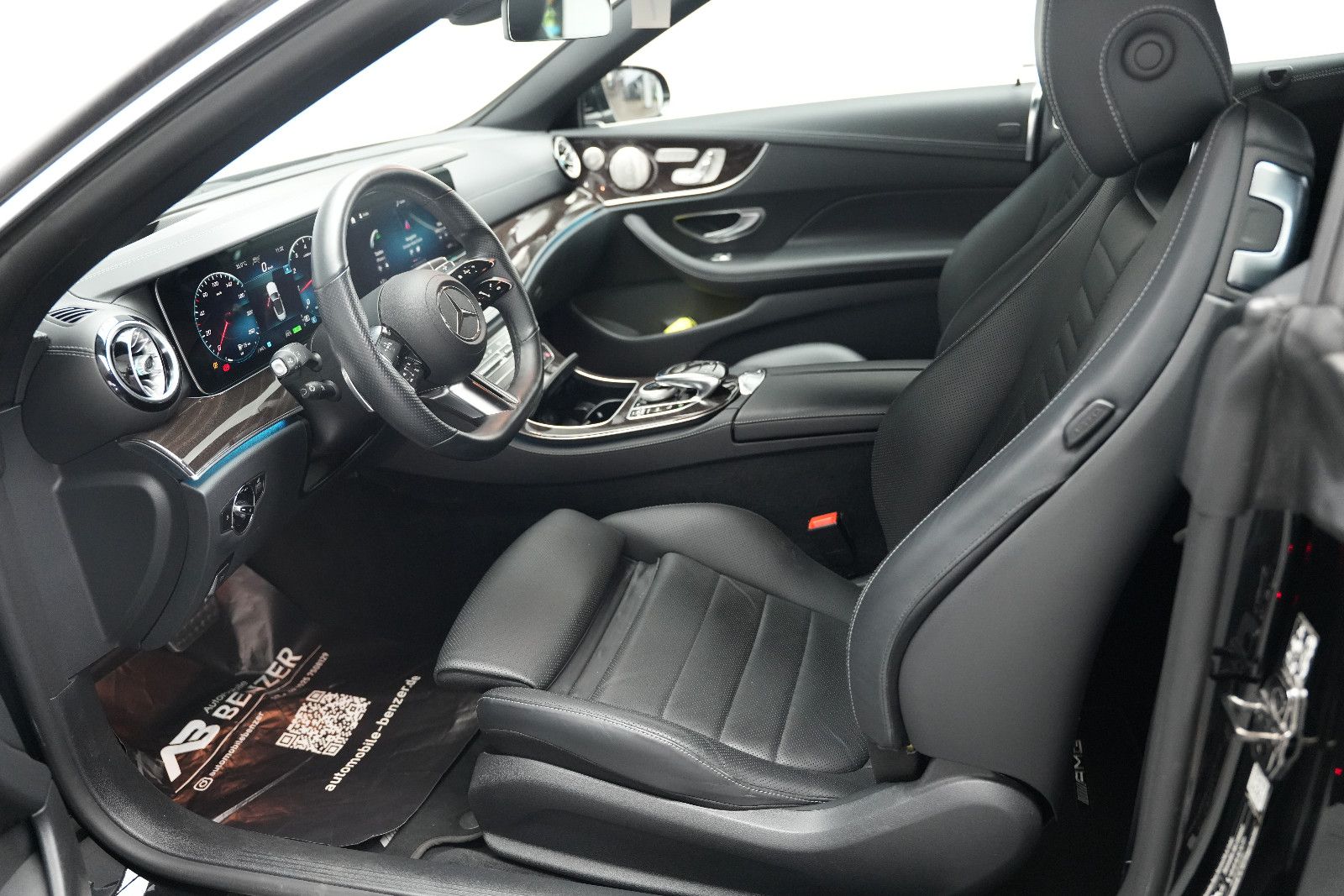 Fahrzeugabbildung Mercedes-Benz E 450 Cabrio AMG/BURMESTER/HUD/AMBIENTE/MASSAGE/