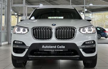Fahrzeugabbildung BMW X3 xD20d Luxury Line DAB HUD Komfort Alarm Leder