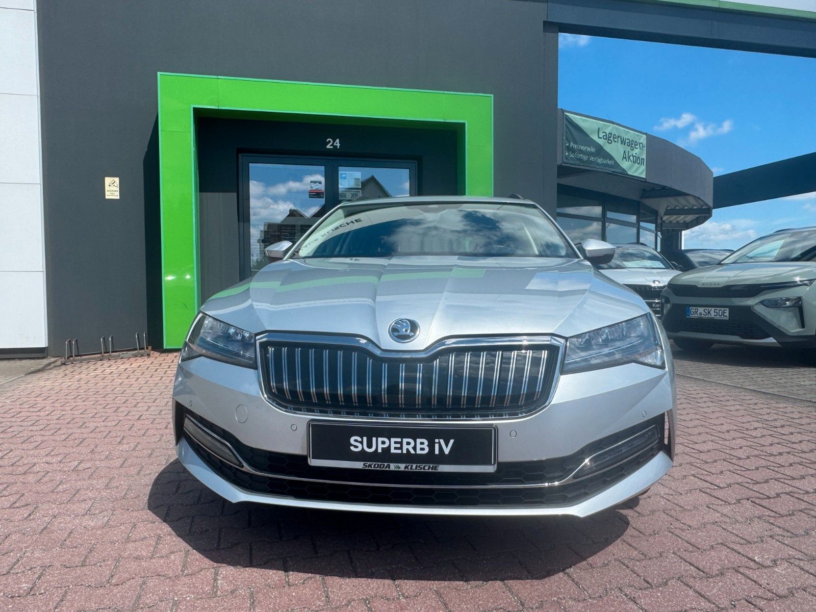 Skoda SUPERB Combi iV 1.4 TSI 160 kW 156 PS DSG imagem 2