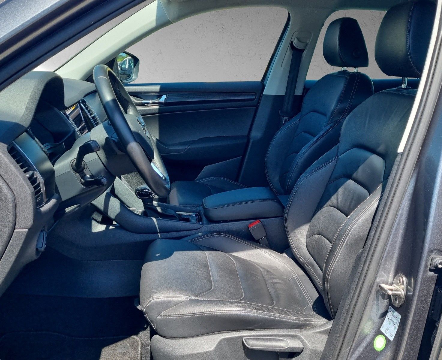 Fahrzeugabbildung SKODA Kodiaq Soleil 4x4 2,0 TSI DSG Navi ACC PDC