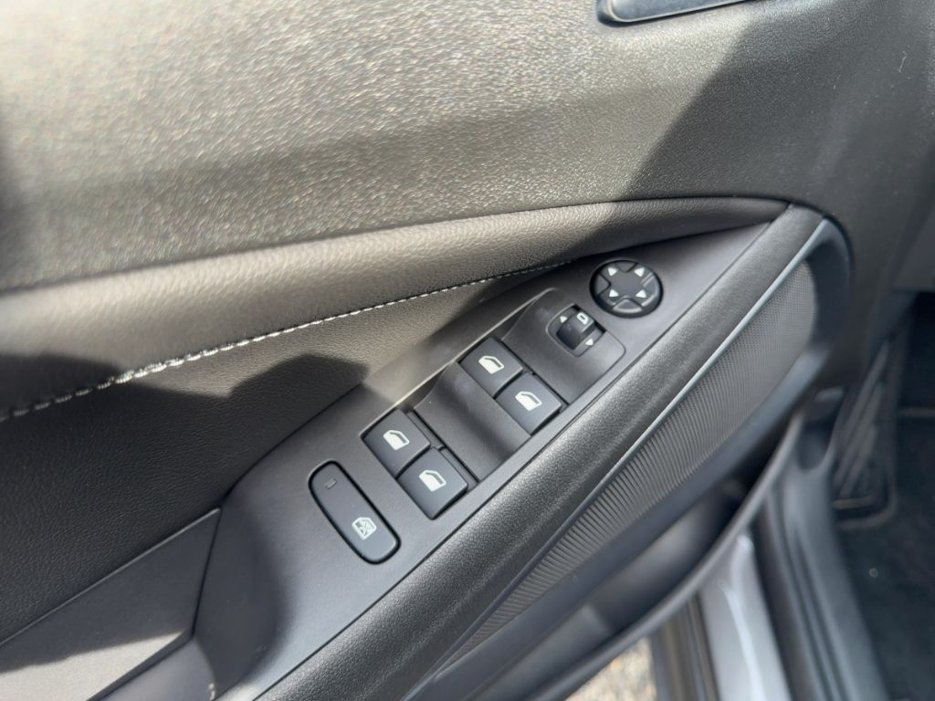 Fahrzeugabbildung Opel Crossland Elegance  AUTOMATIK  RÜCKFAHRKAMERA  W