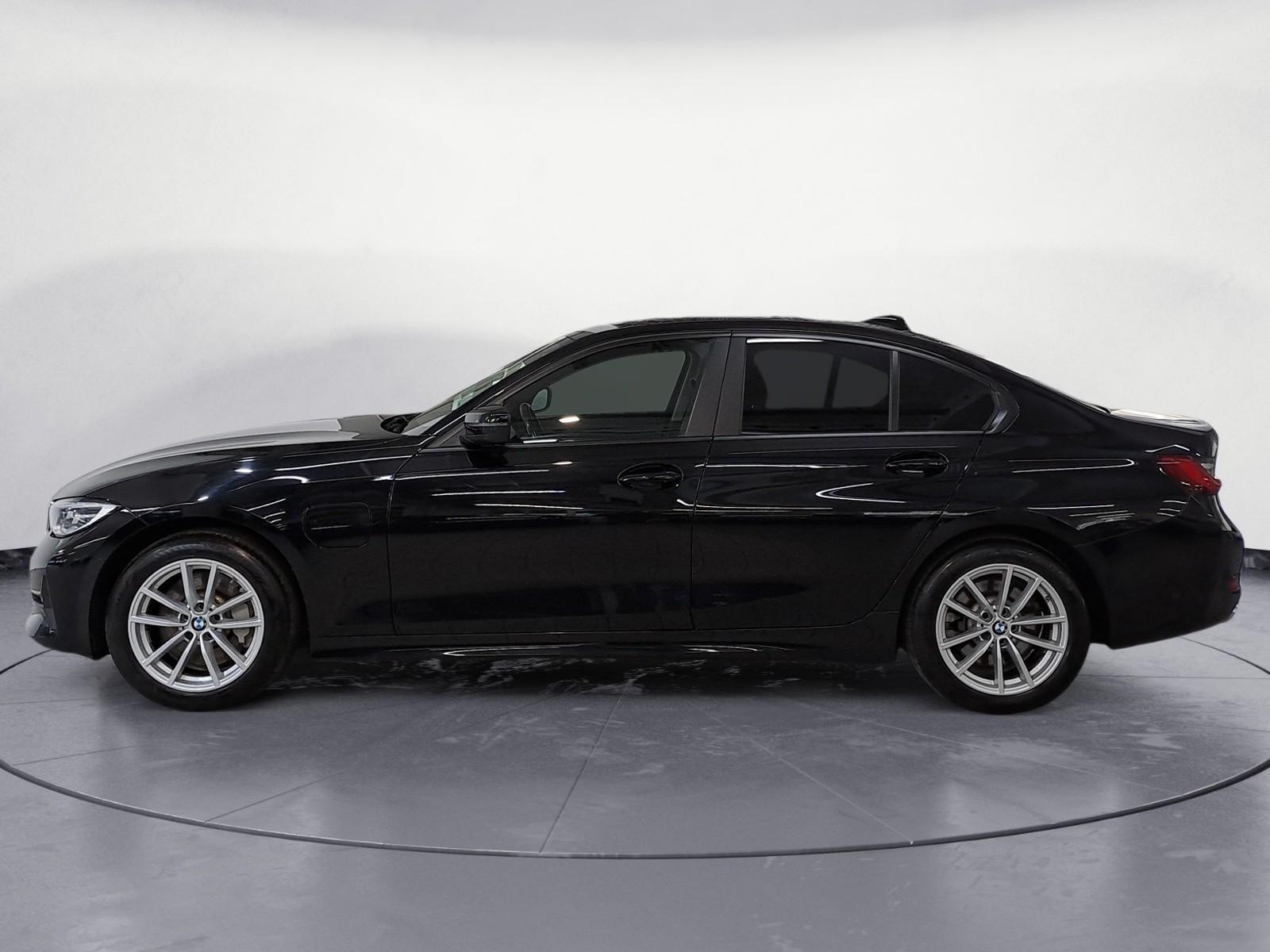 BMW 330e xDrive Advantage Automatik Aut. Klimaaut.