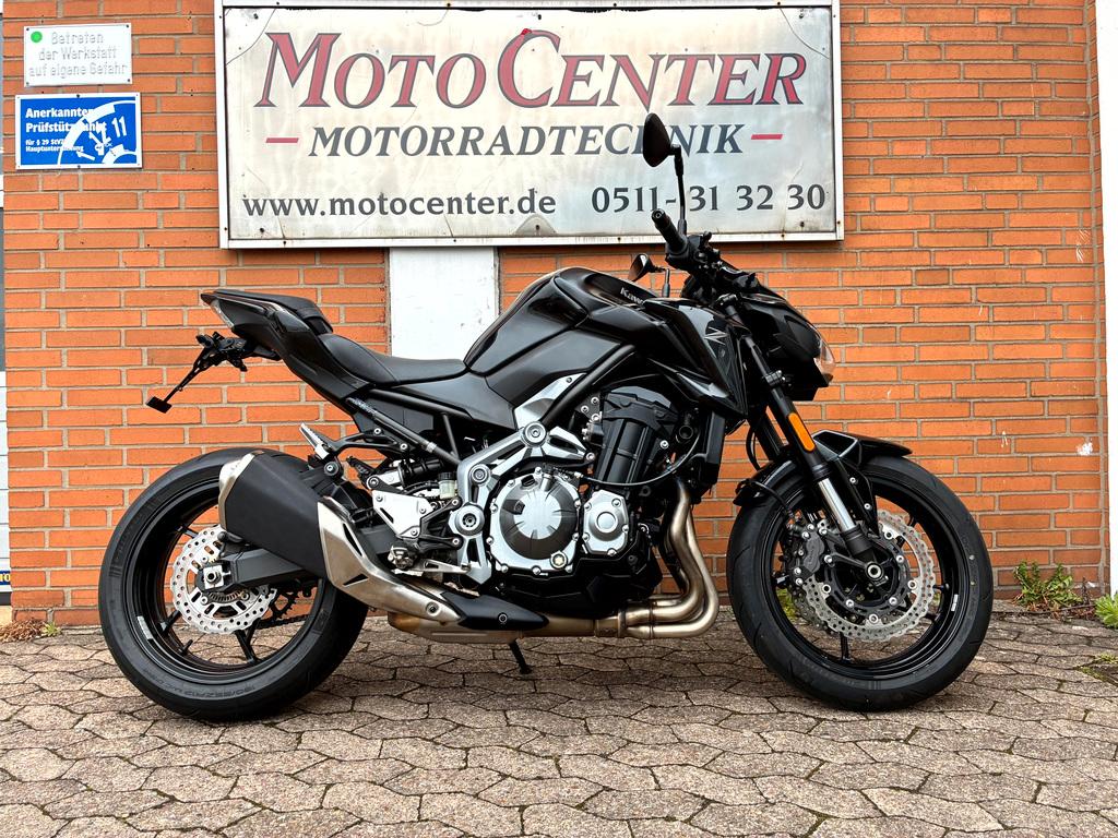 Kawasaki Z 900 --- 1. Hand, Extras, 1A Zustand ---