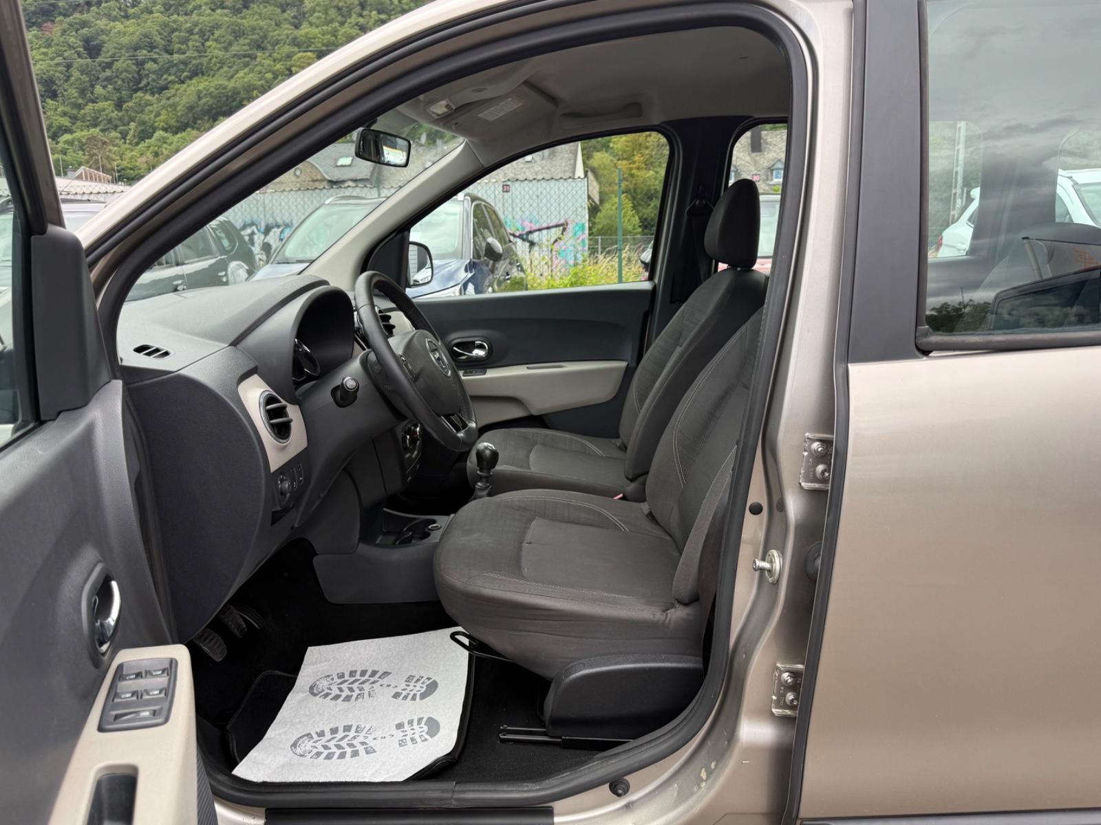 Dacia Lodgy 2013 — photo 9