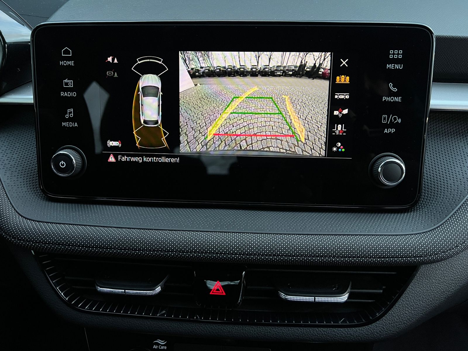 Fahrzeugabbildung SKODA Fabia Selection Edition 130 1.0 TSI DSG *Garanti