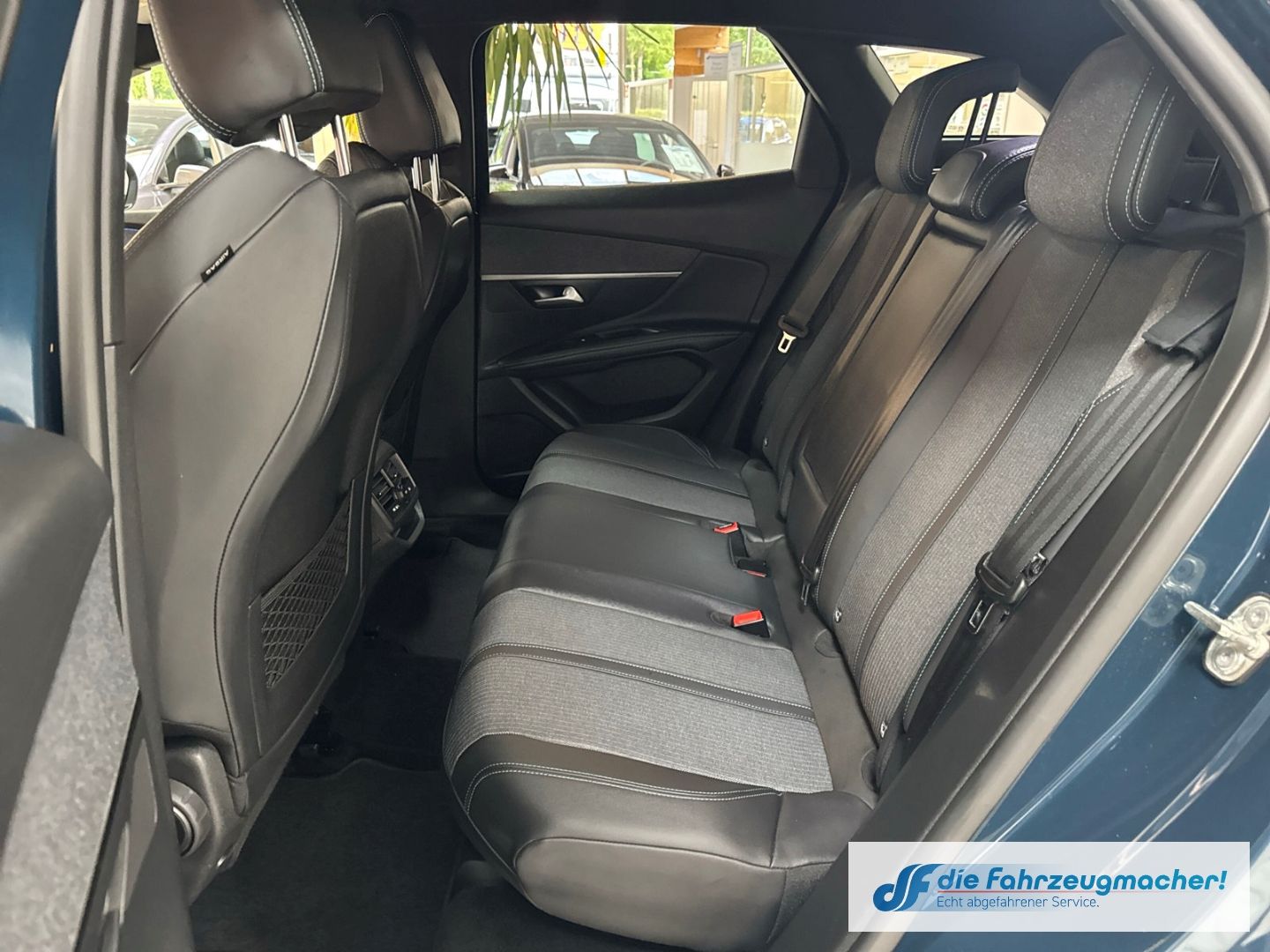 Fahrzeugabbildung Peugeot 3008 Allure Pack 1.2 PureTech 130 EU6d