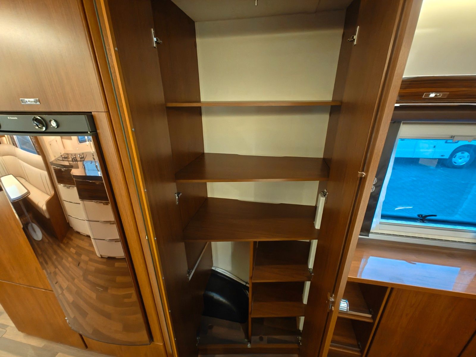 Fahrzeugabbildung Tabbert Cellini Slide Out 750 HTD - Mover, Klima, SAT -
