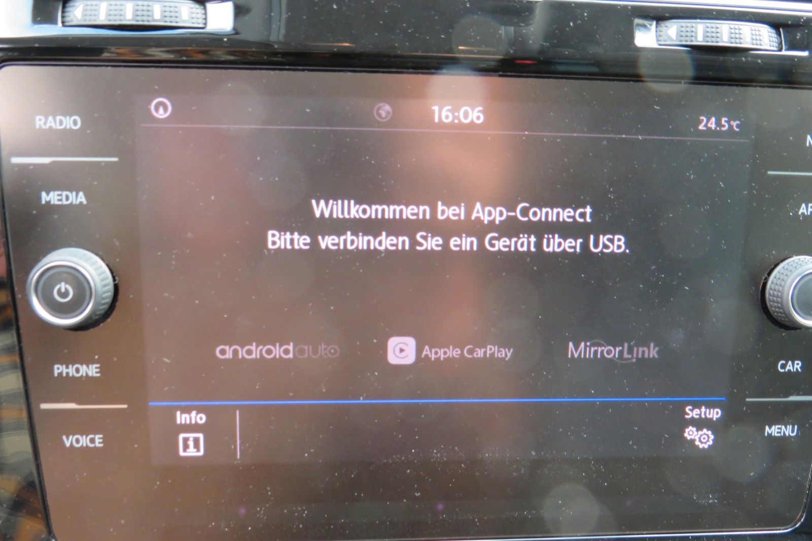 Fahrzeugabbildung Volkswagen Golf TDI IQ.DRIVE ACC NAVI AHK LED SPORTPAKET