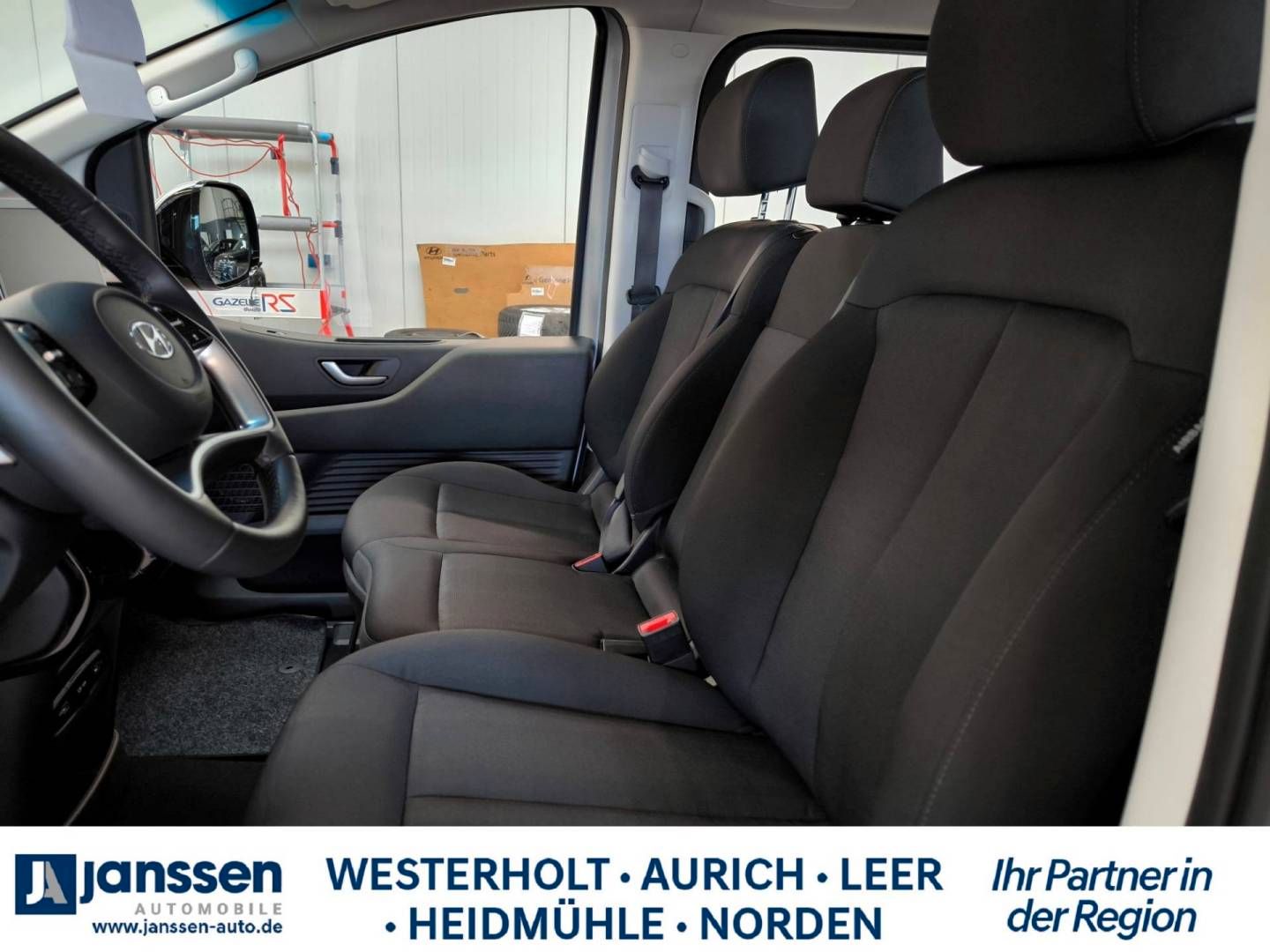 Fahrzeugabbildung Hyundai STARIA 9-Sitzer TREND/Automatik/PDC/Navi/Rückfah