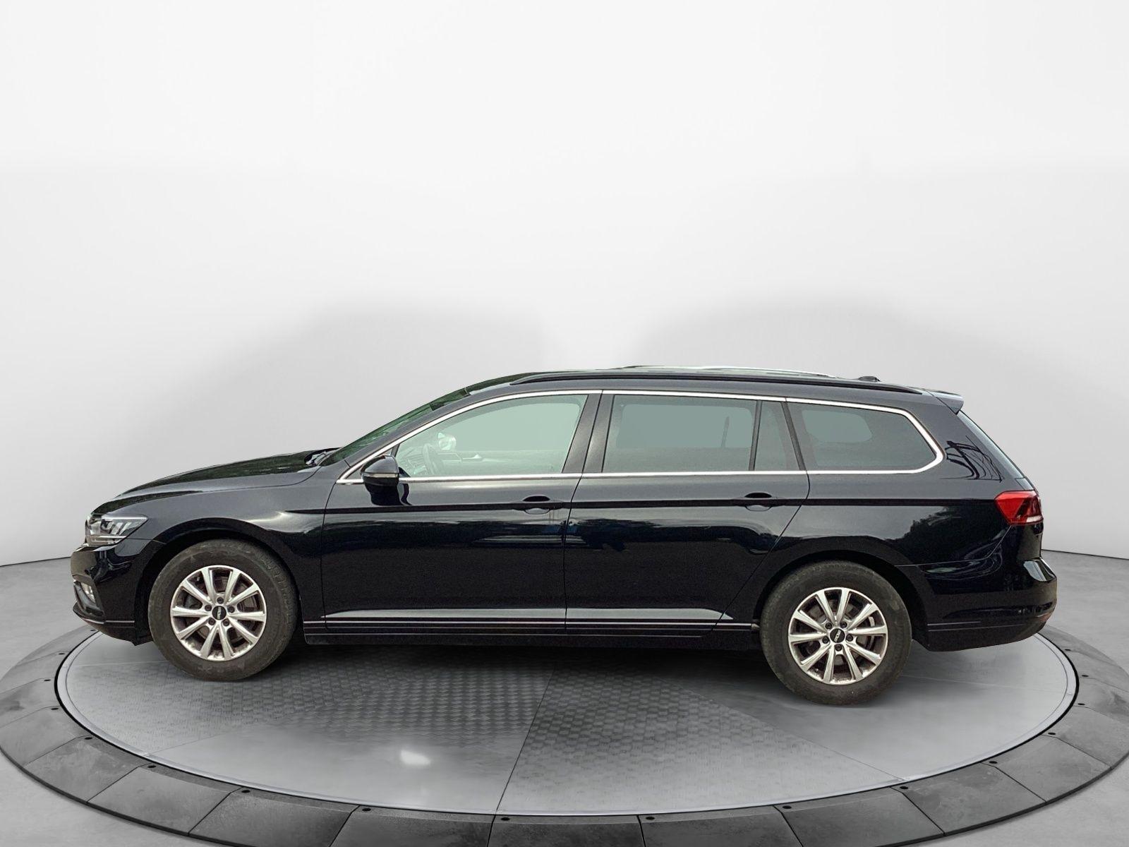 Volkswagen Passat Variant 1.5TSI Business DSG Navi LED AHK