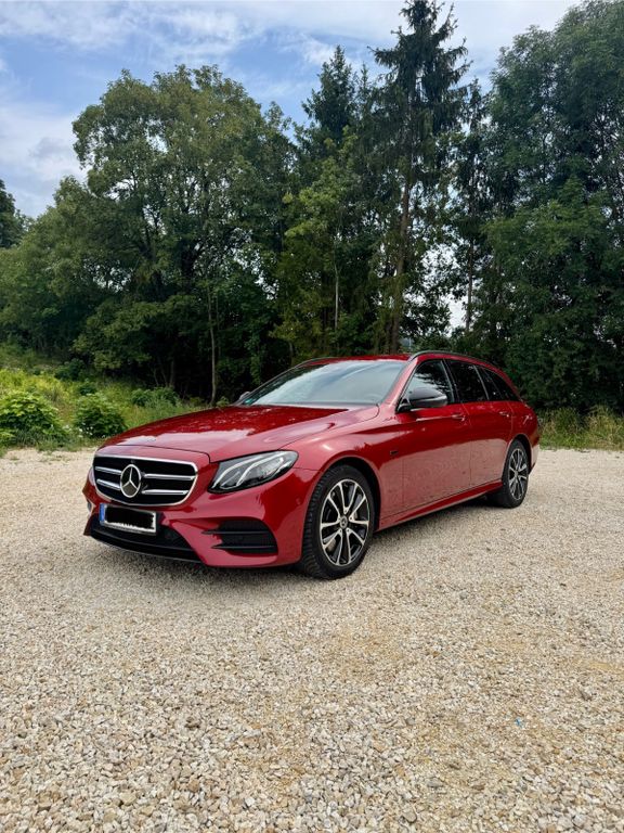 Image of Mercedes-Benz E 300