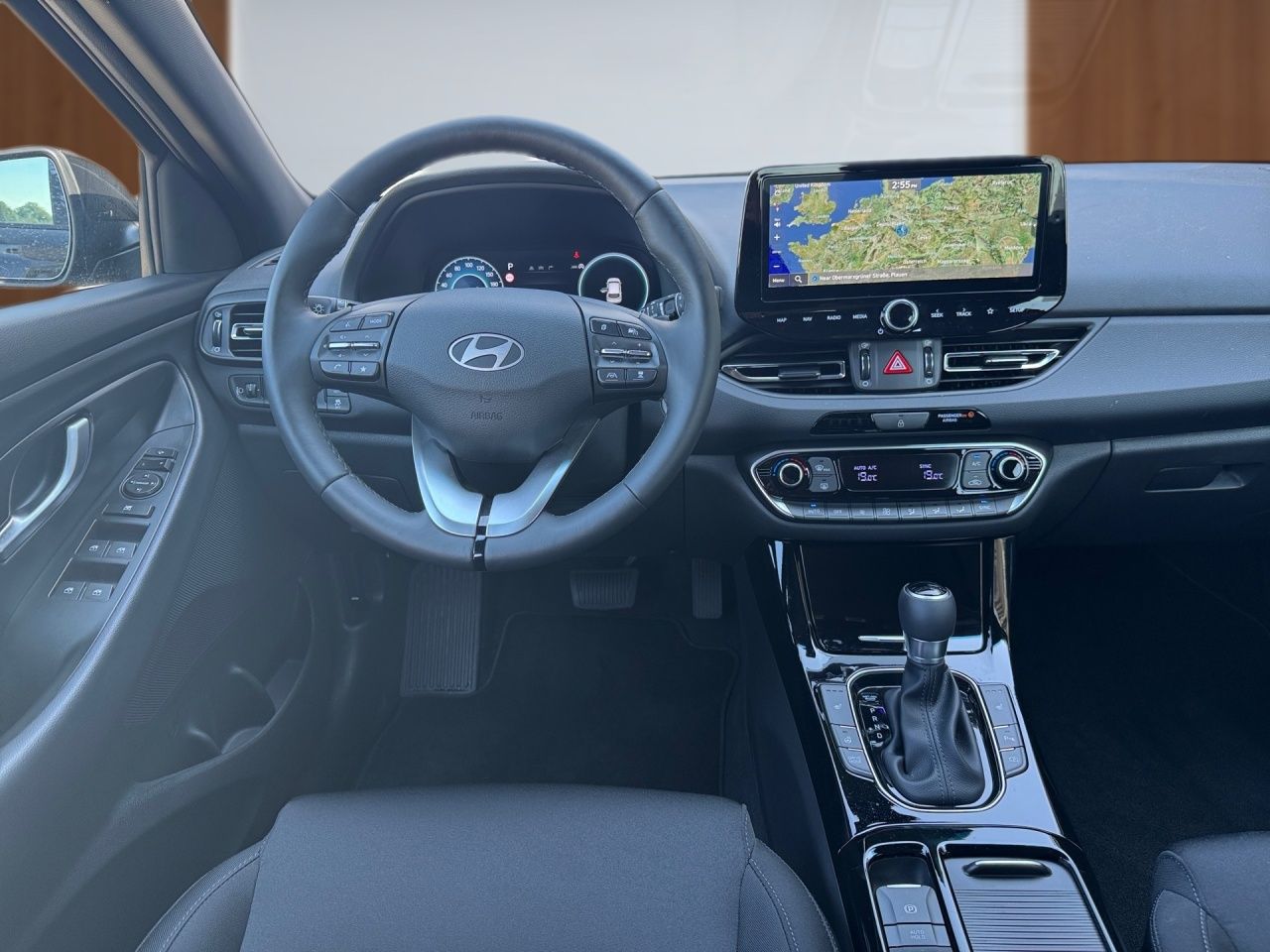 Fahrzeugabbildung Hyundai i30 ADVANTAGE LED*2Z-KLI*NAVI*WINTER*CARPL*KEYL*