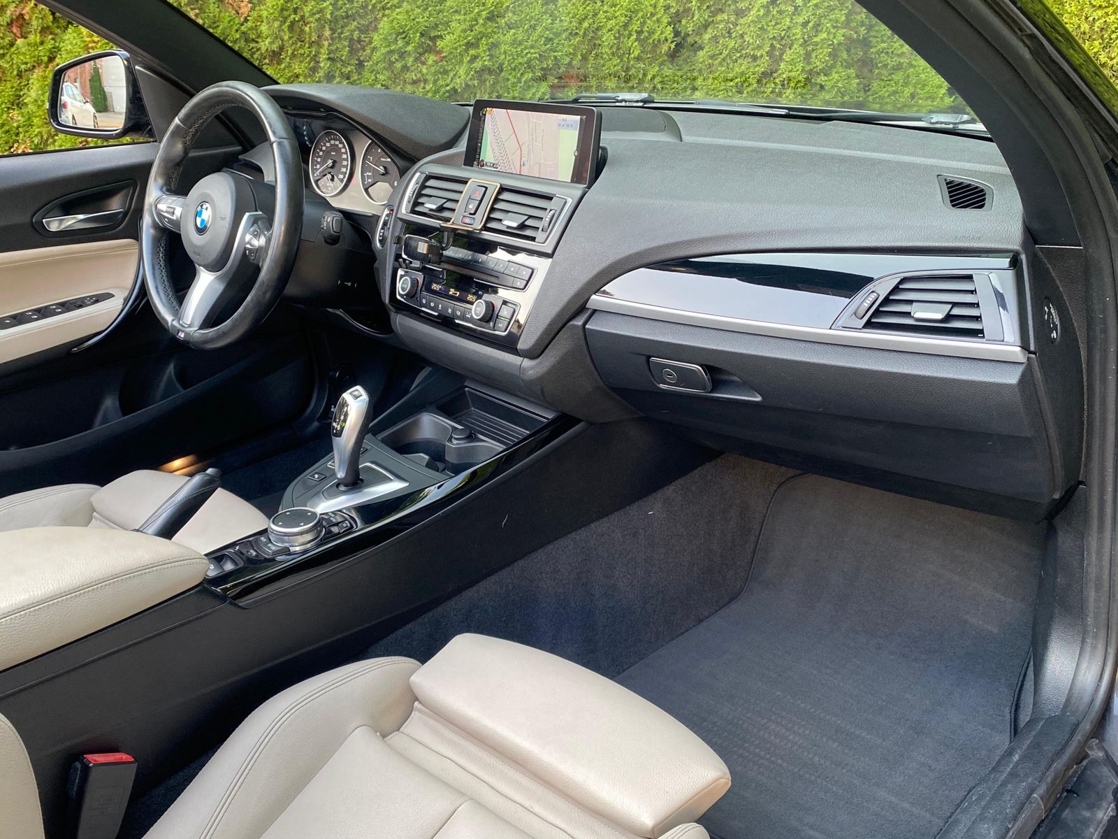 Fahrzeugabbildung BMW 220 d Cabrio M Sport/M Paket XEN+PROF+LEDER+SHZ+