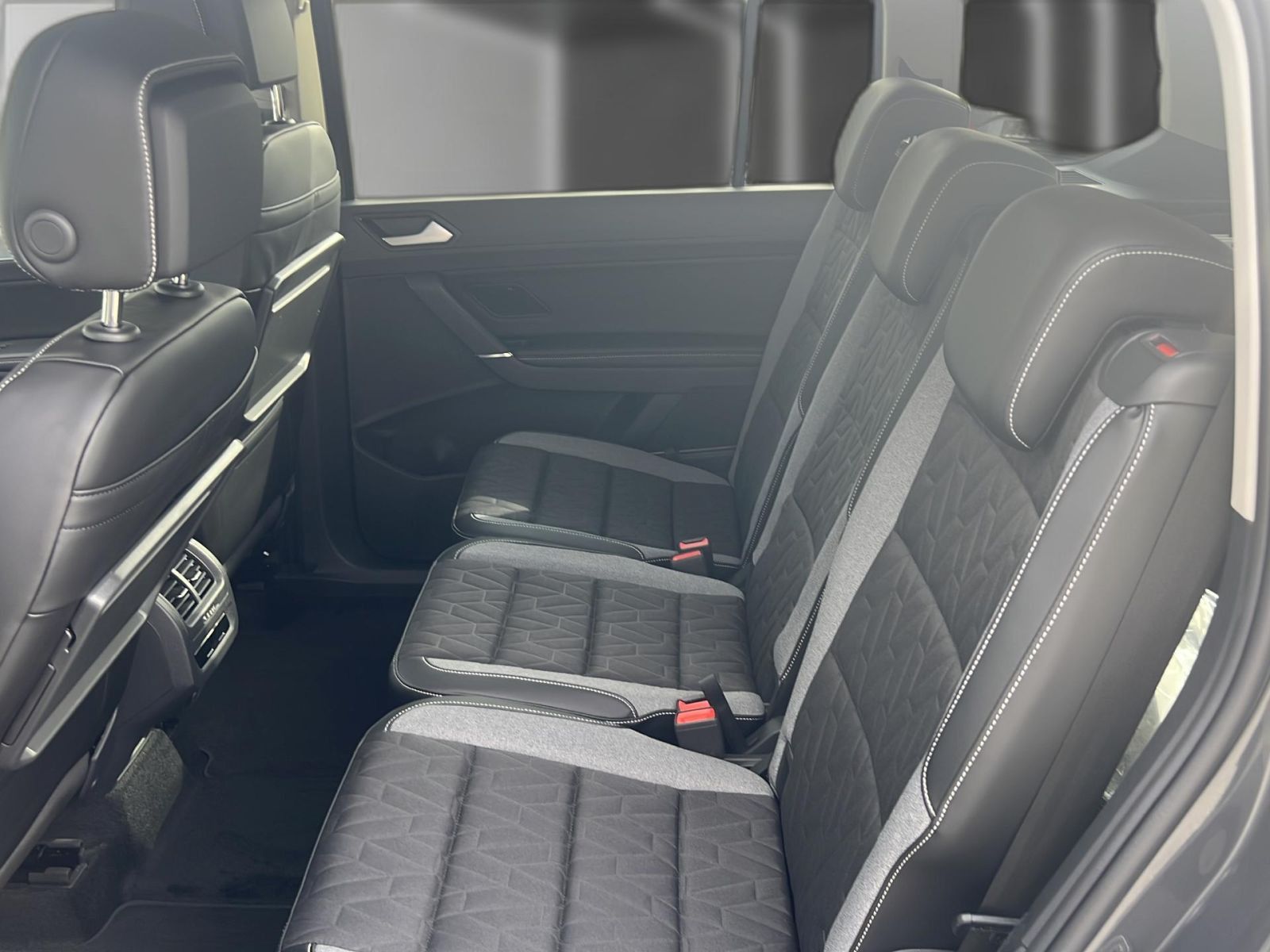 Volkswagen Touran - Bild 16