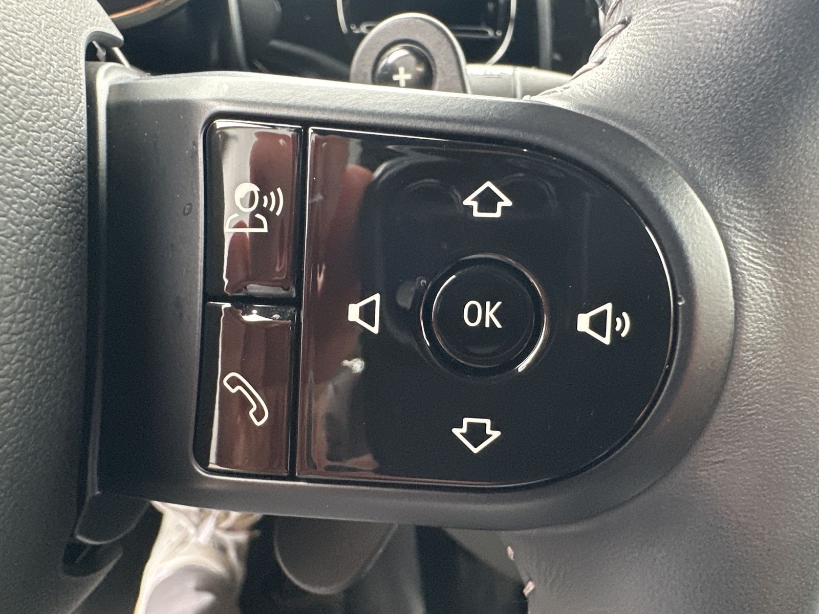 Fahrzeugabbildung MINI John Cooper Works Cabrio NAV+LED+ACC+H&K+18ZO+KA