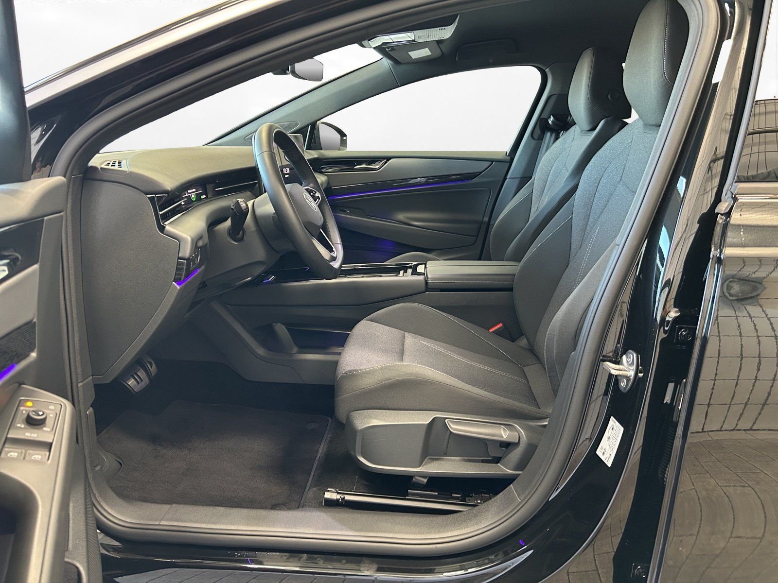 Volkswagen ID.7 Tourer Pro NAVI LED AHK SITZH foto 8