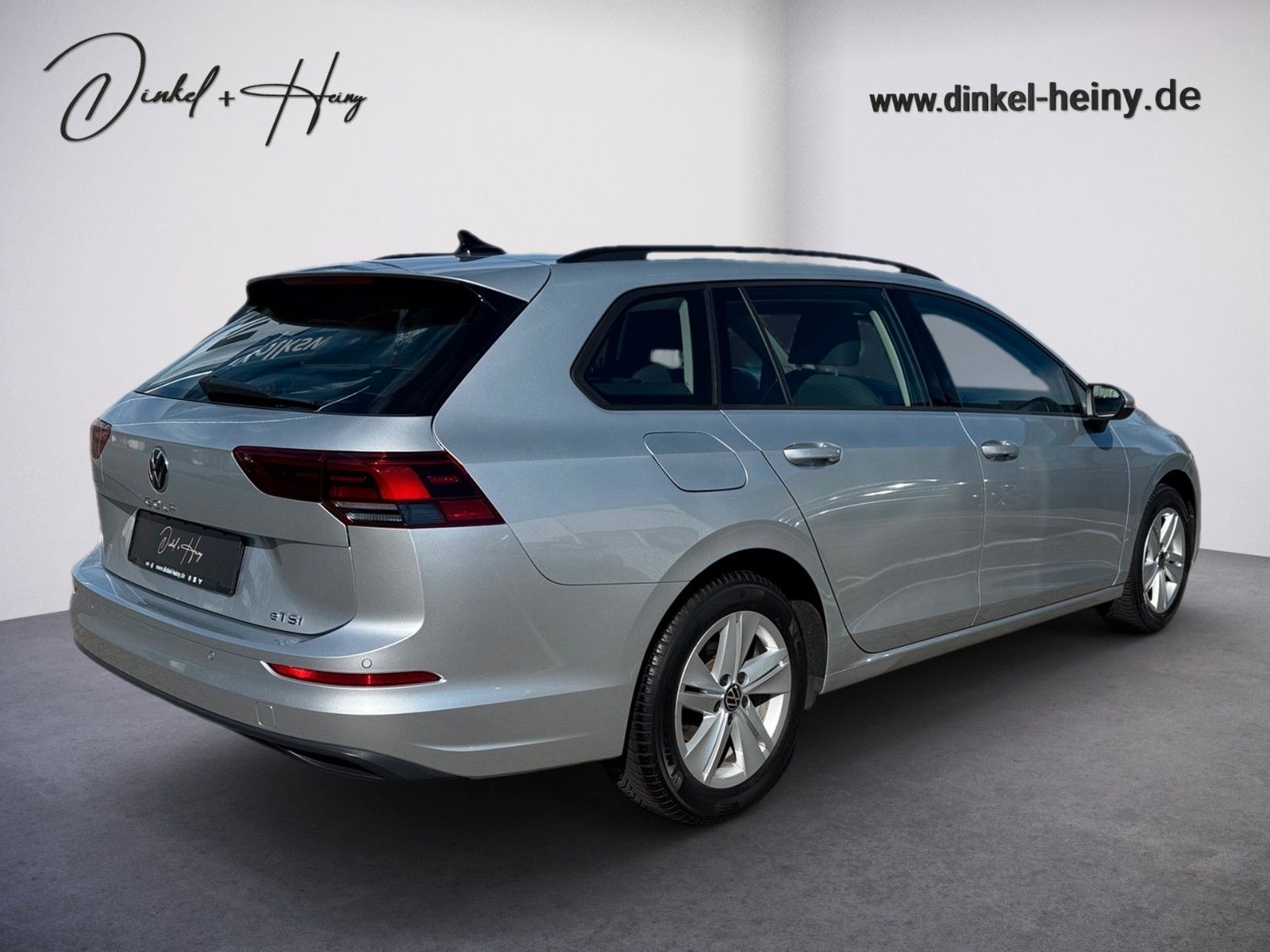 Fahrzeugabbildung Volkswagen Golf VIII Variant Life eTSI