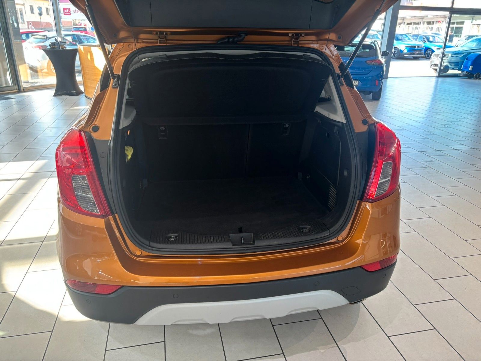 Fahrzeugabbildung Opel Mokka X ON 1.4T NAVI/SHZ/PDC/ALLWETTER/