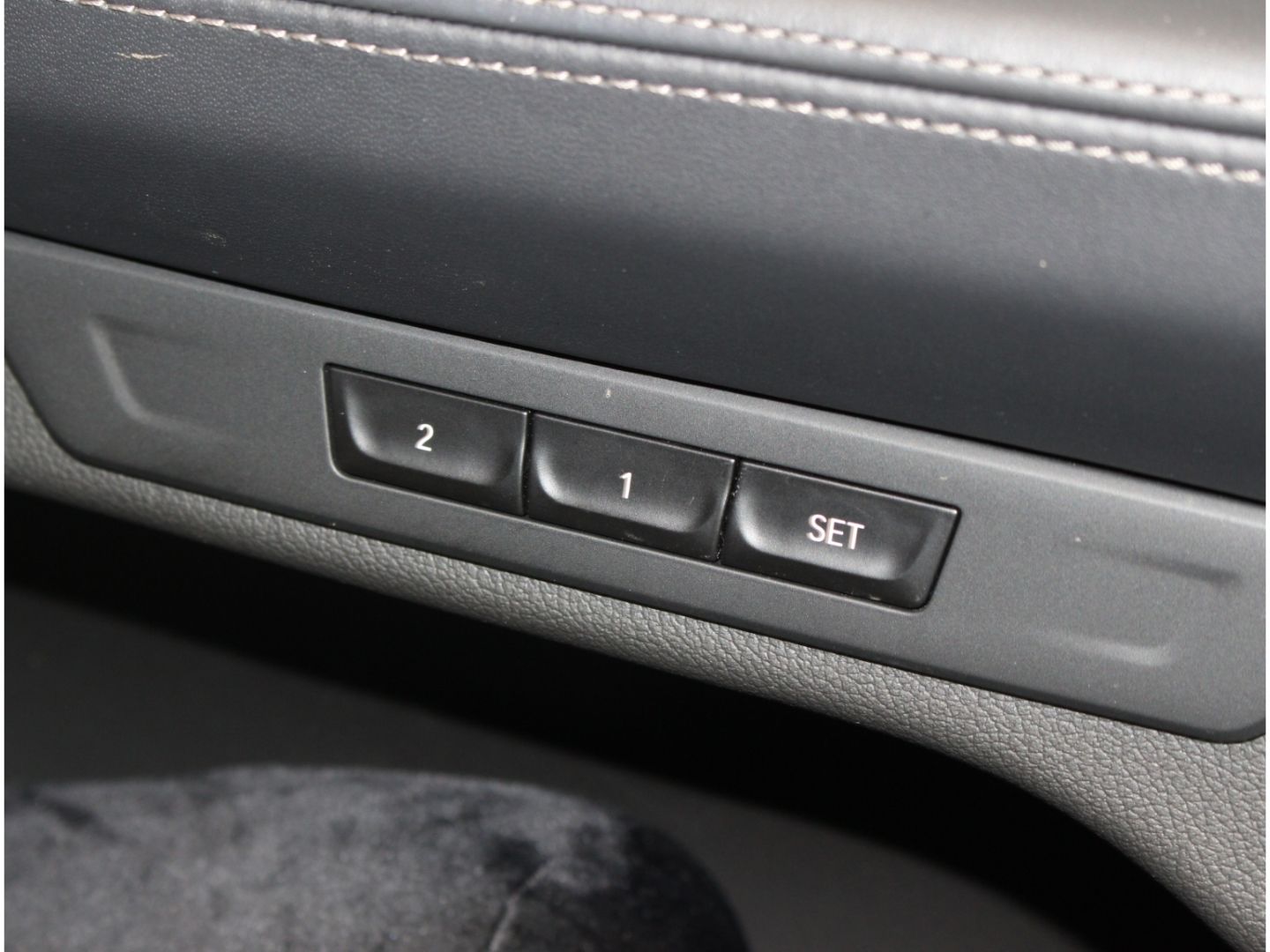 Fahrzeugabbildung BMW 740 d xDrive Laserlicht Standhzg.*HUD*Laser