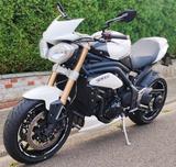 Triumph Speed Triple 1050 - TRIUMPH SPEED TRIPLE