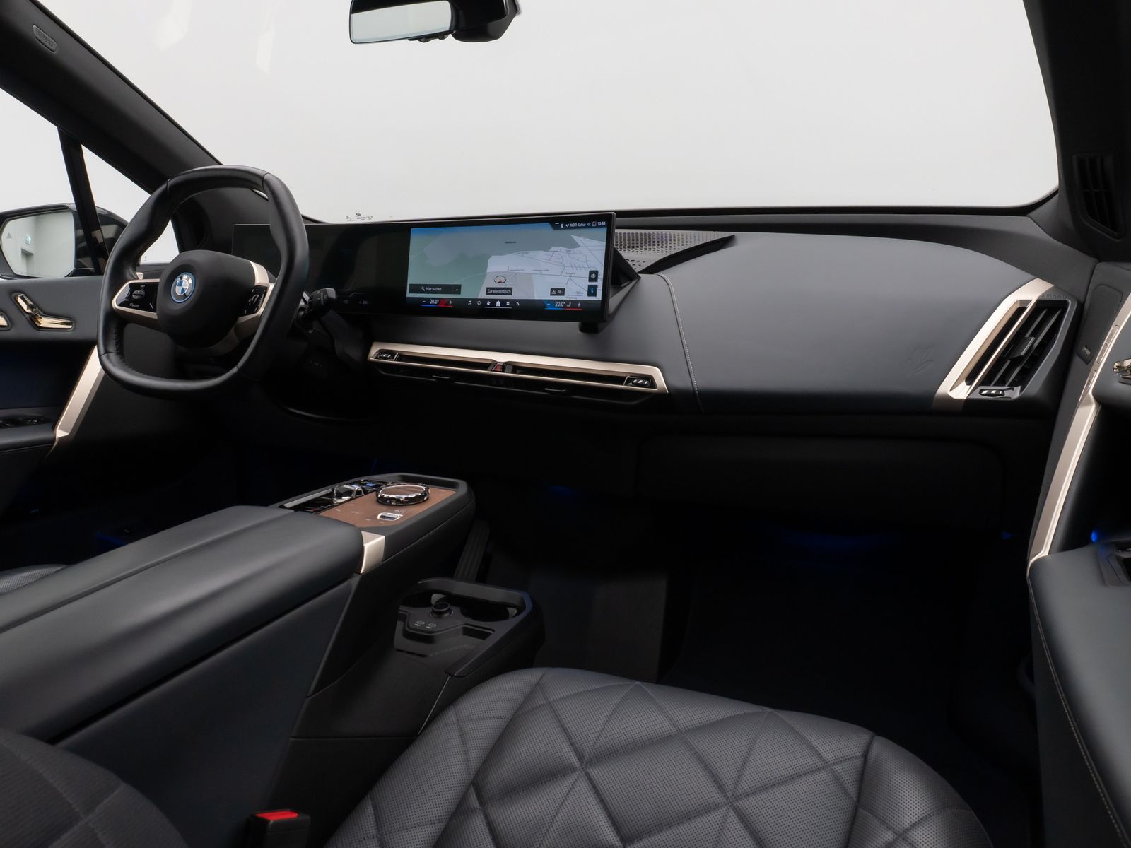 Fahrzeugabbildung BMW iX xD40 Sport SkyLounge 360°Laser DAB H/K 22Zoll