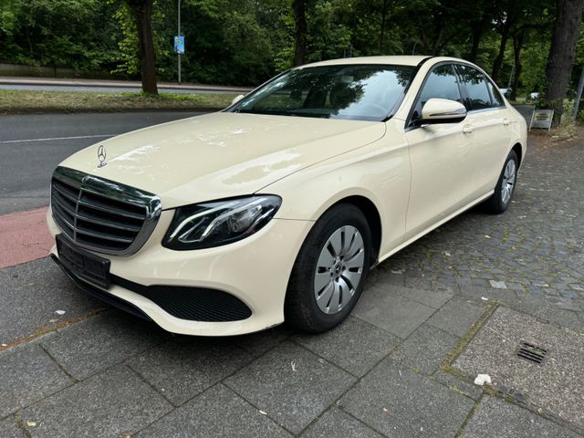 Mercedes-Benz E 200 d LIM. 1 HAND*KAMERA*