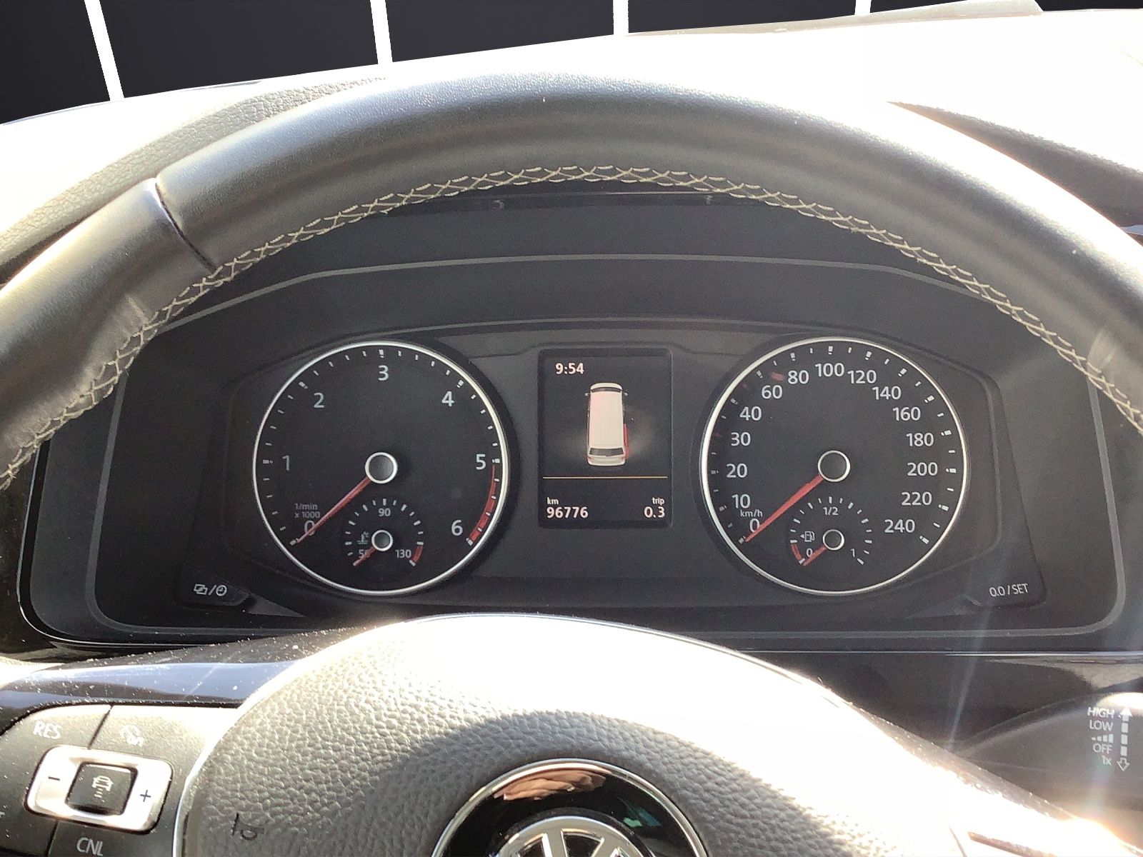 Fahrzeugabbildung Volkswagen T6 Multivan TDI 4M DSG GEN SIX LED ACC STH NAVI