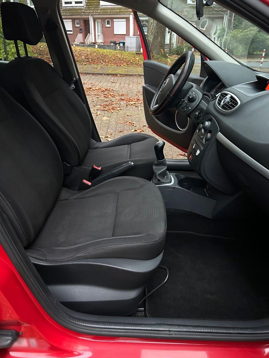 Renault Clio 2009 — photo 11