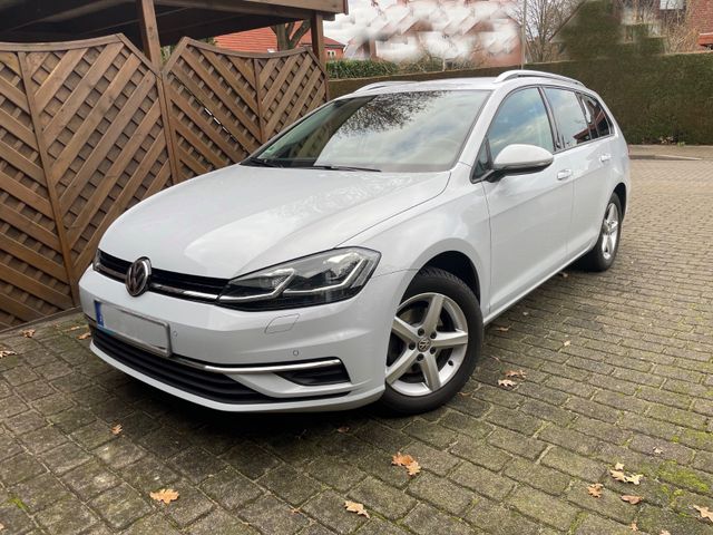 Volkswagen Golf 1.5 TSI ACT DSG Sound Variant Sound