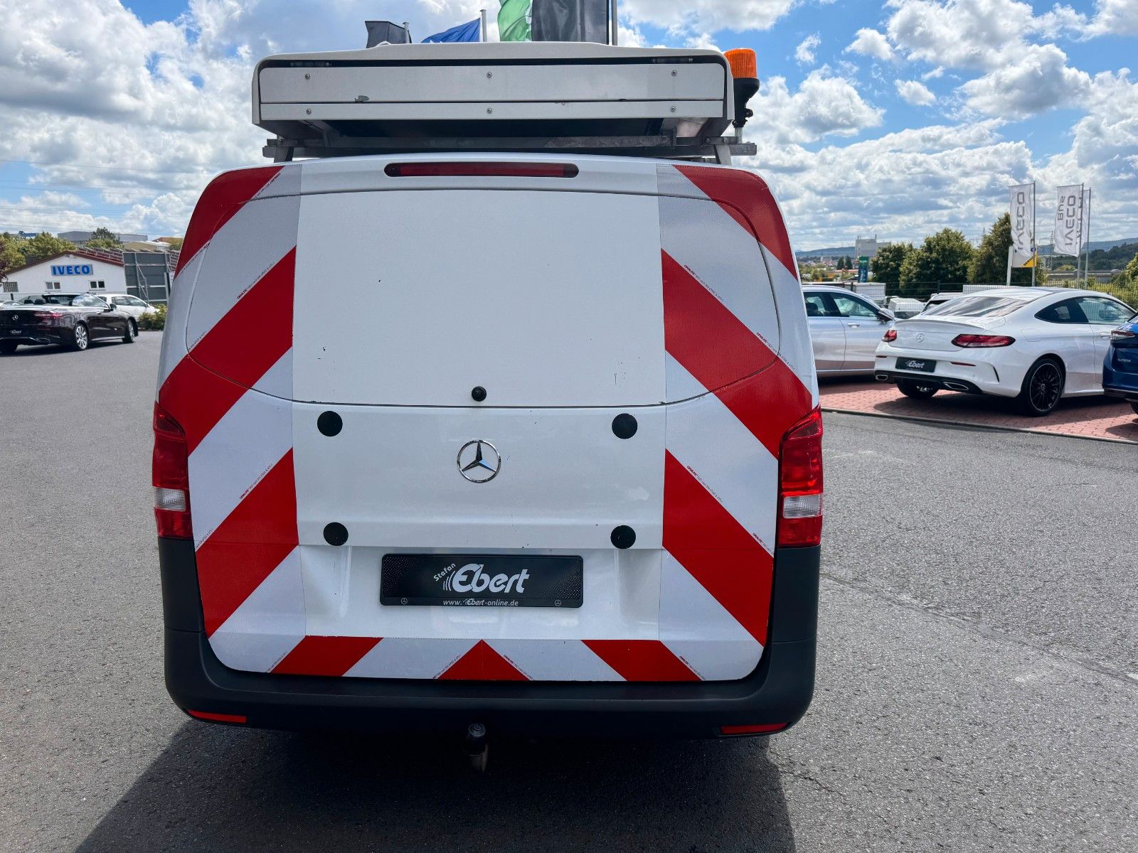 Fahrzeugabbildung Mercedes-Benz Vito 111 CDI Tourer Begleitfahrzeug BF3+ / WVZ