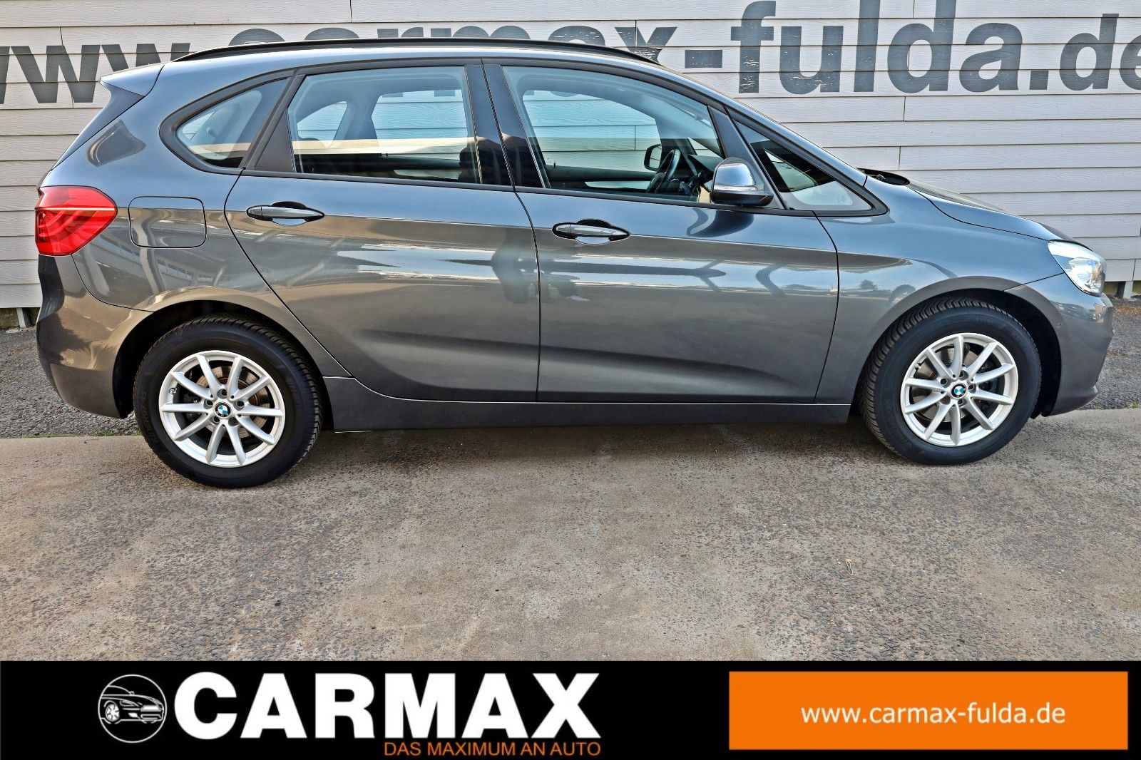 Fahrzeugabbildung BMW 218iA Advantage Active Tourer Navi,LED,SH,PDC