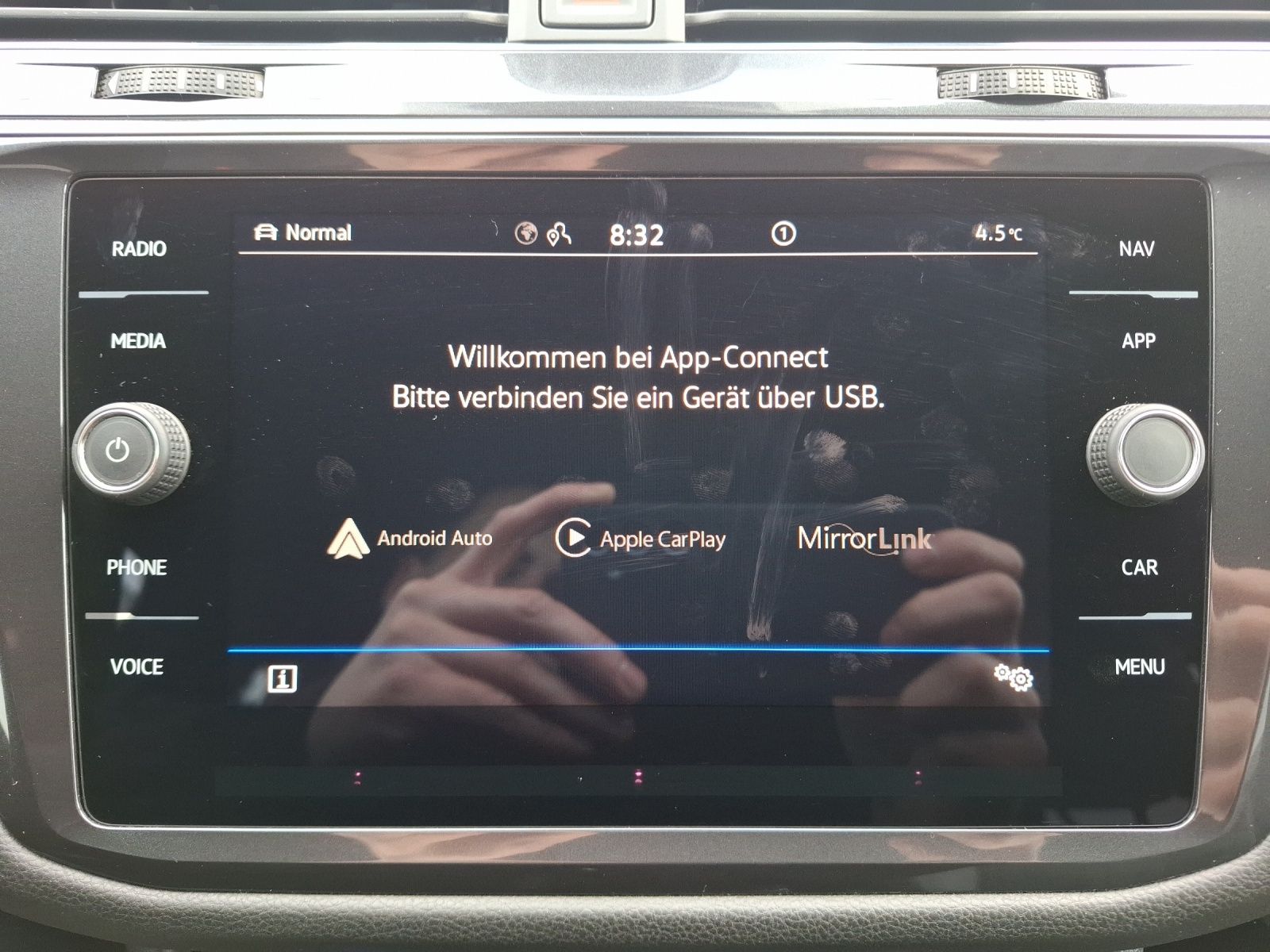 Fahrzeugabbildung Volkswagen Tiguan Allspace TSI R-Line DSG 4M Standhzg. Matr